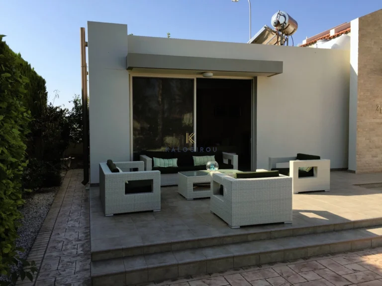 3 Bedroom House for Sale in Pervolia Larnacas