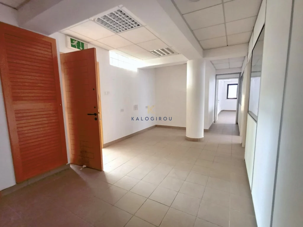 90m² Office for Rent in Larnaca District