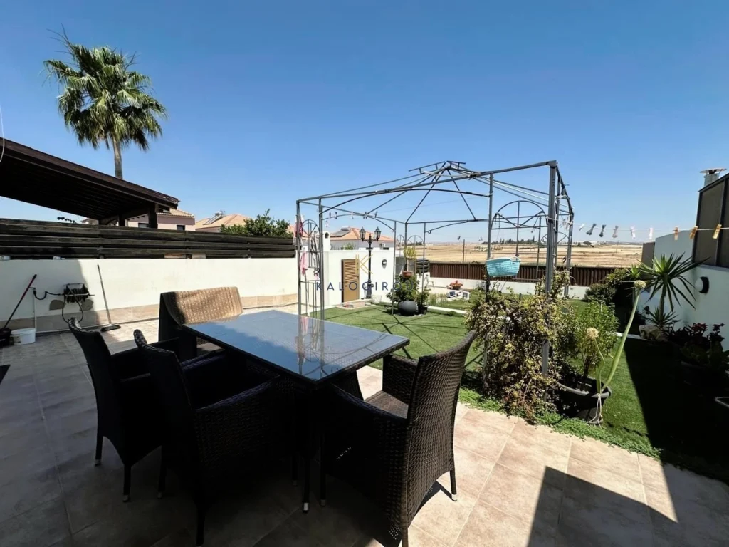 4 Bedroom House for Rent in Aradippou, Larnaca District