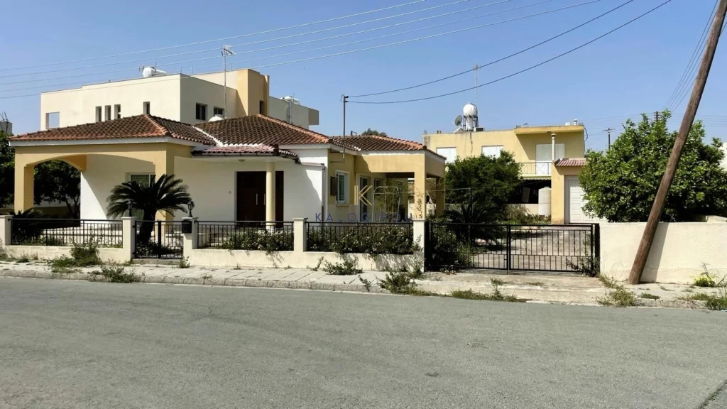 2 Bedroom House for Sale in Pyla, Larnaca District