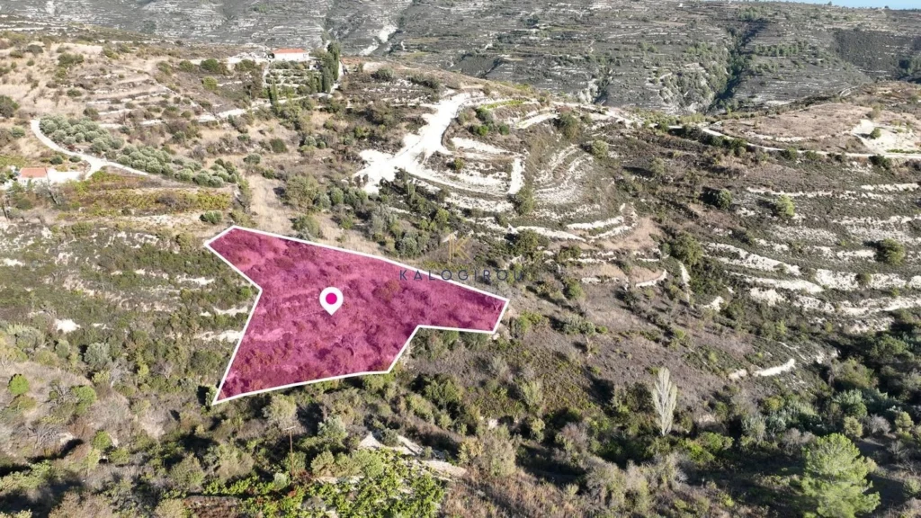 3,011m² Plot for Sale in Vouni, Limassol District