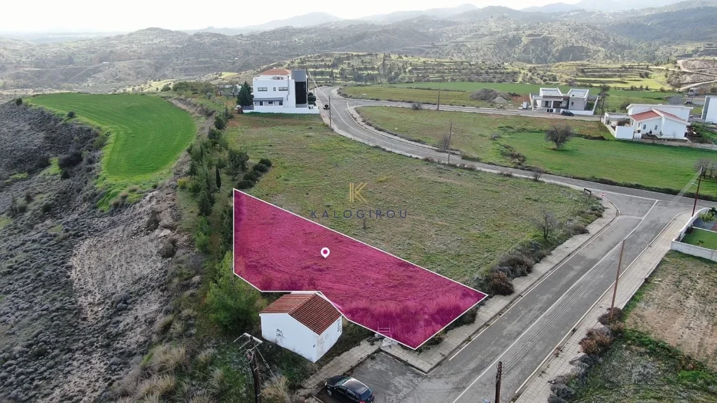 547m² Plot for Sale in Kampia, Nicosia District