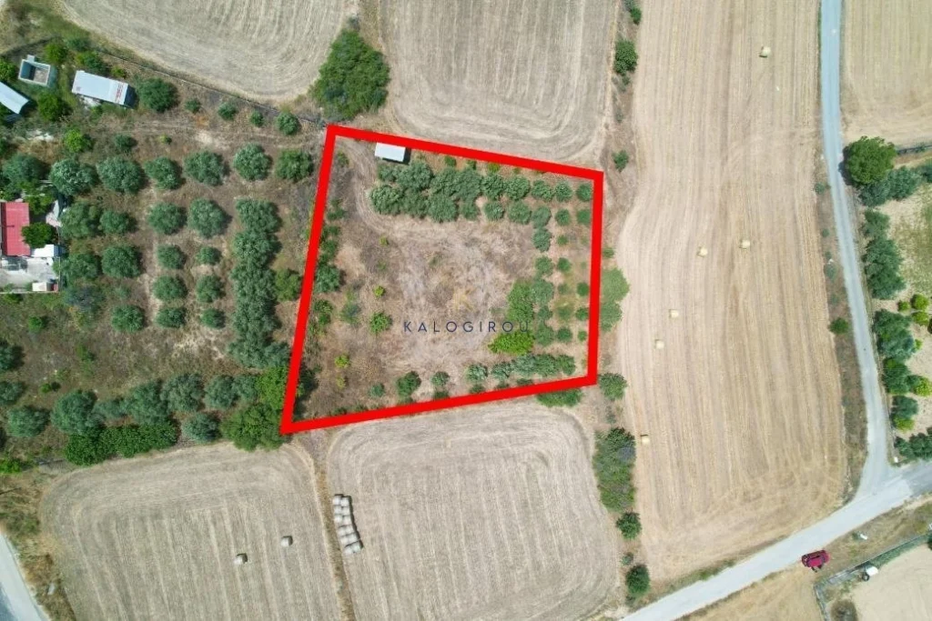 2,342m² Plot for Sale in Pera, Nicosia District