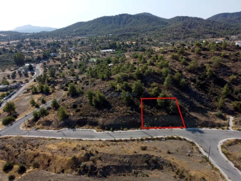 524m² Plot for Sale in Lythrodontas, Nicosia District