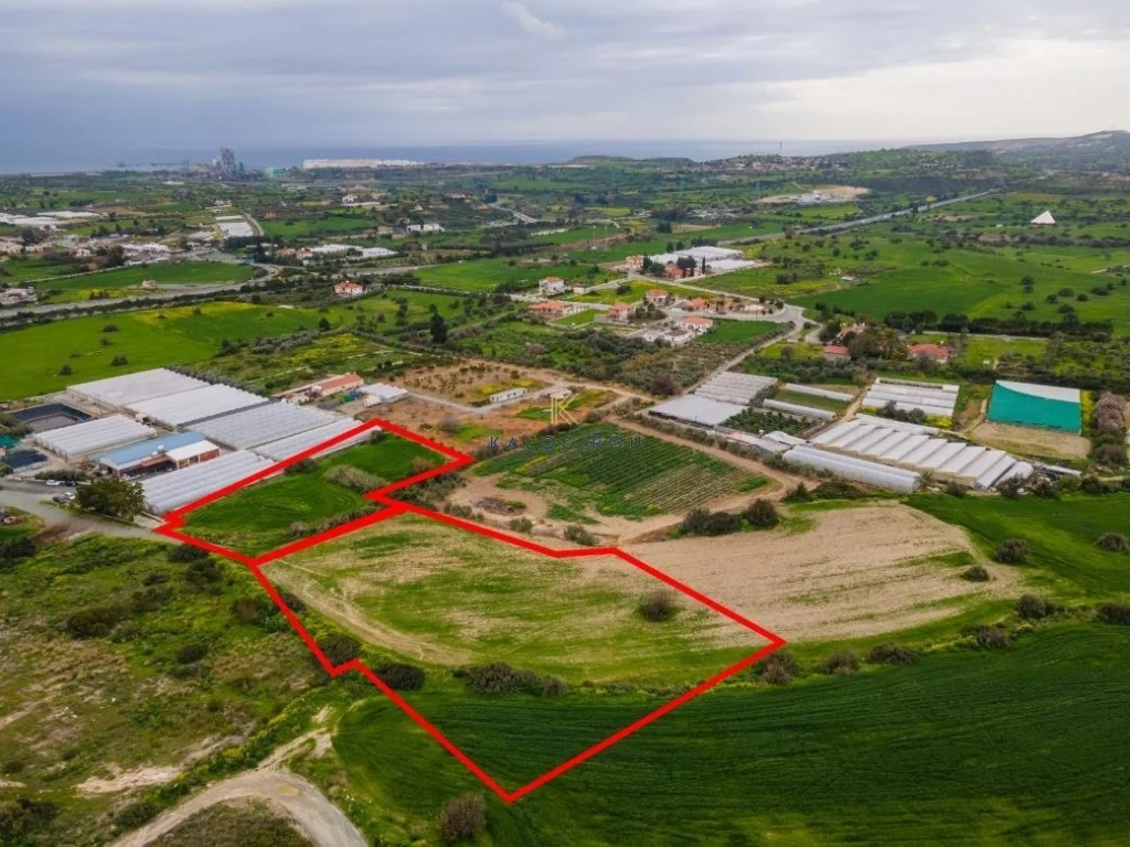 12,376m² Plot for Sale in Kalavasos, Larnaca District