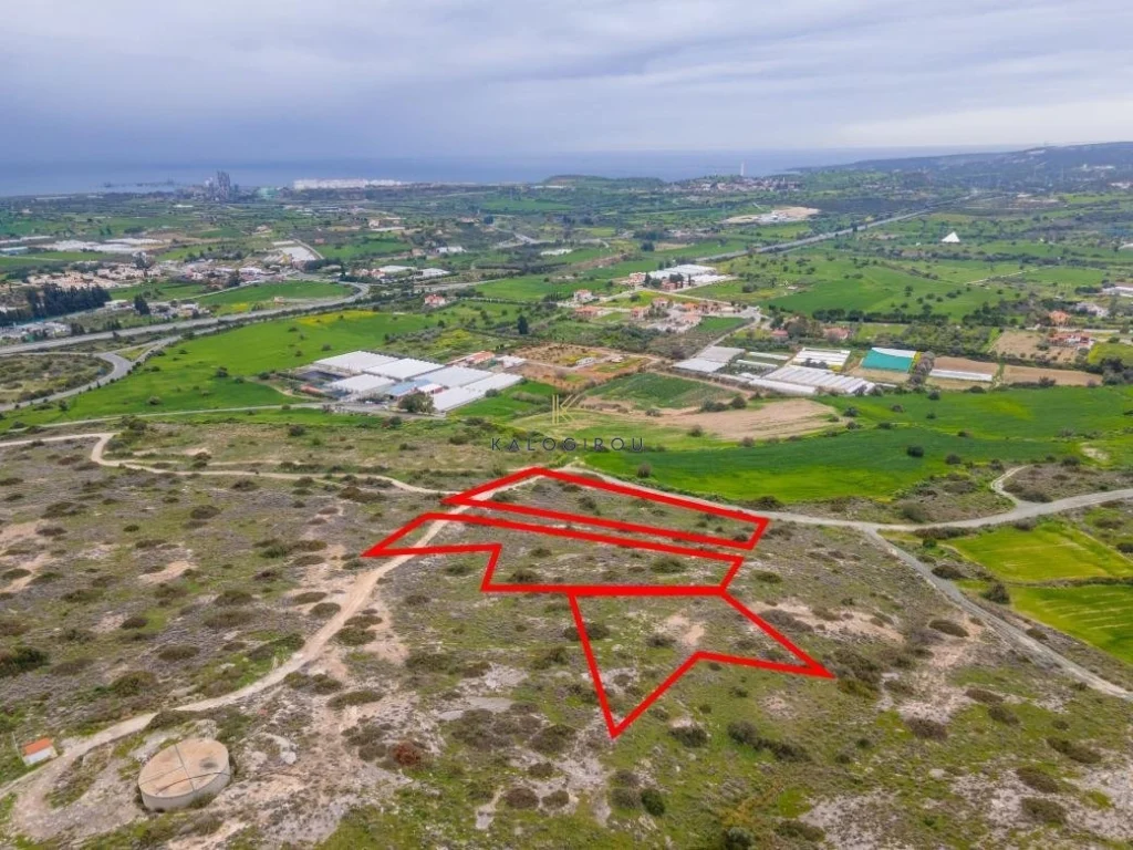 12,376m² Plot for Sale in Kalavasos, Larnaca District