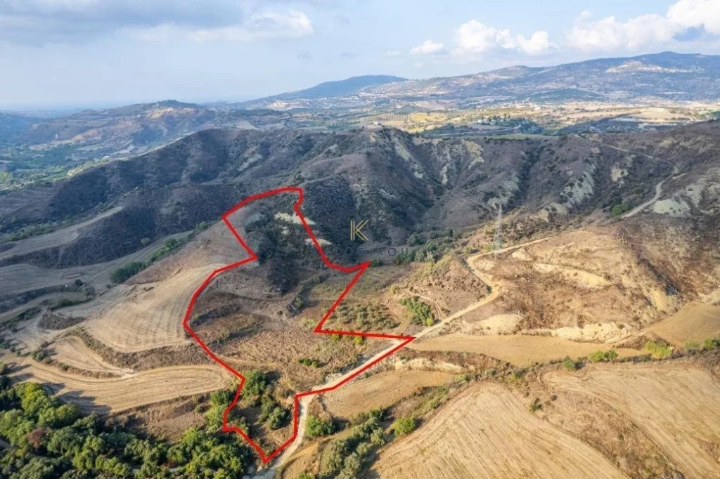 20,736m² Plot for Sale in Giolou, Paphos District