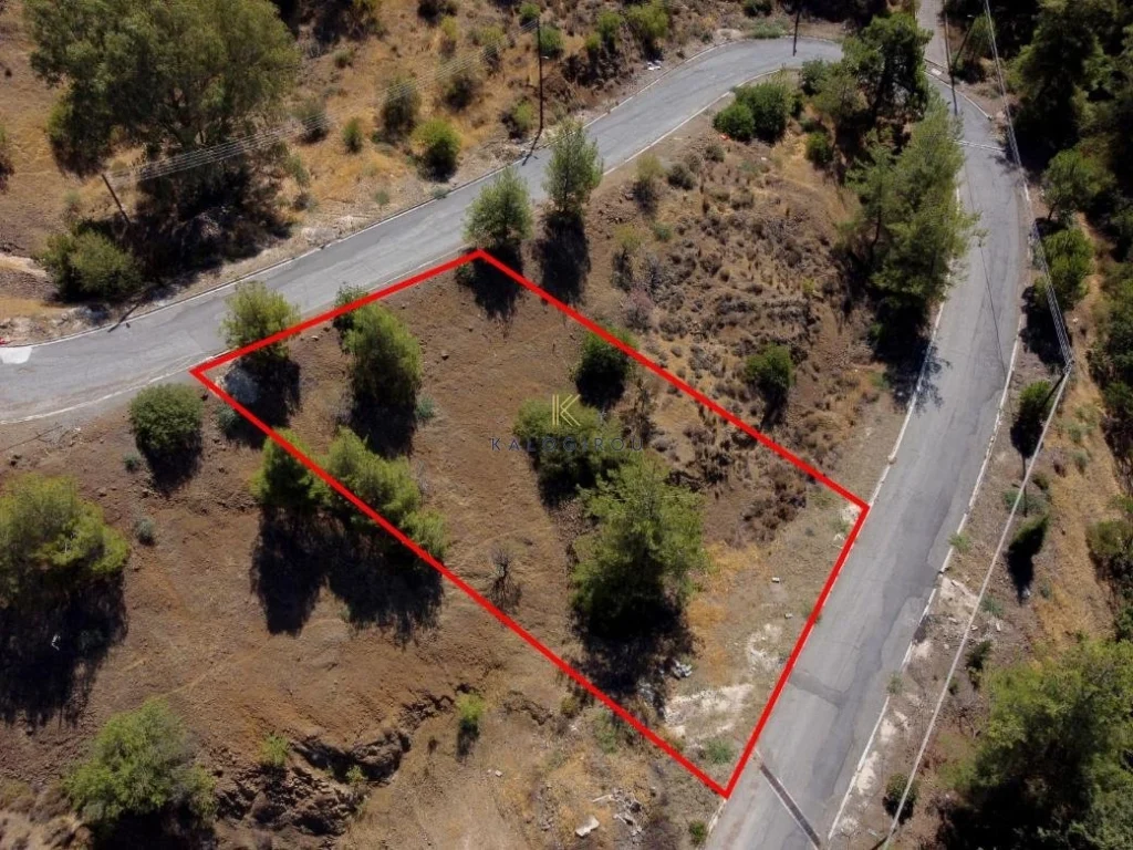 653m² Plot for Sale in Evrychou, Nicosia District