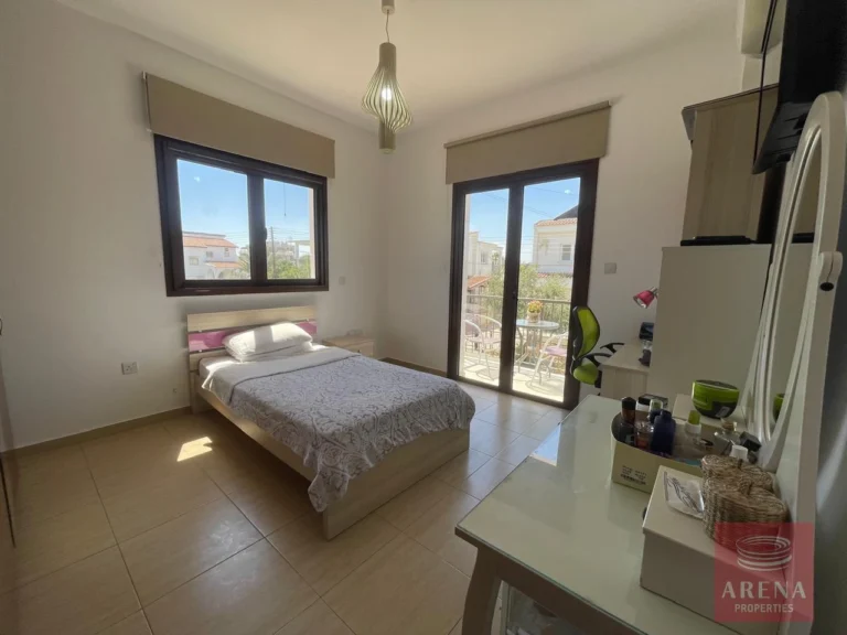 4 Bedroom House for Sale in Aradippou, Larnaca District