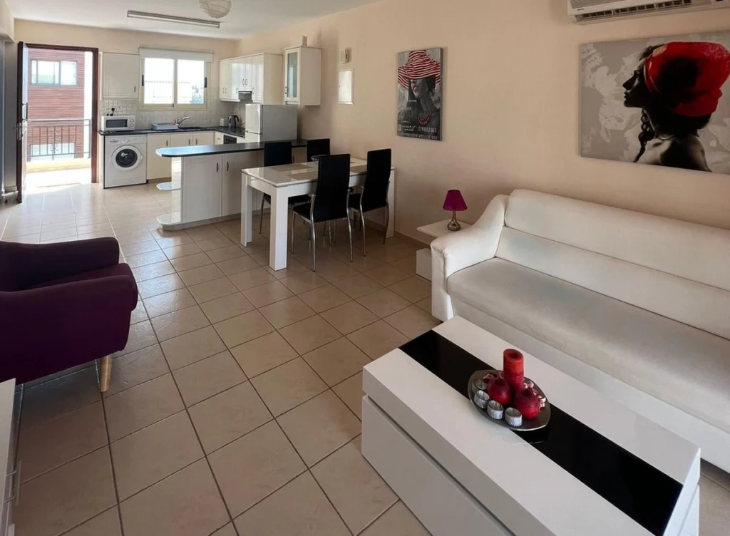 2 Bedroom Apartment for Rent in Tombs Of the Kings, Paphos District