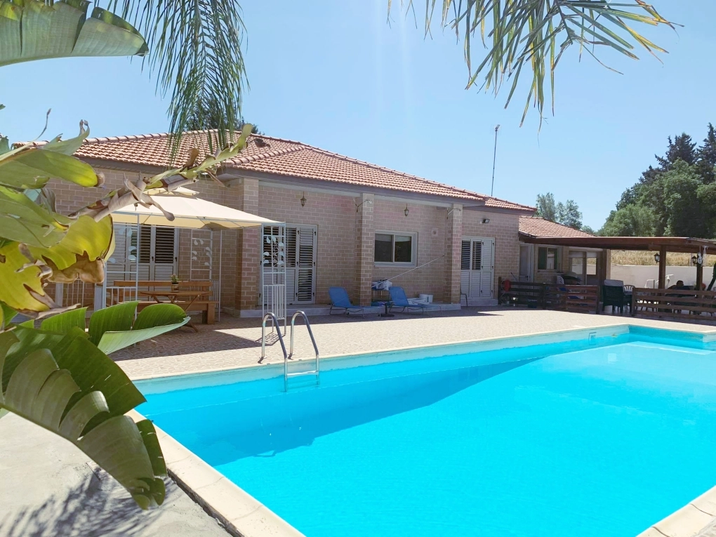 4 Bedroom House for Sale in Polemi, Paphos District