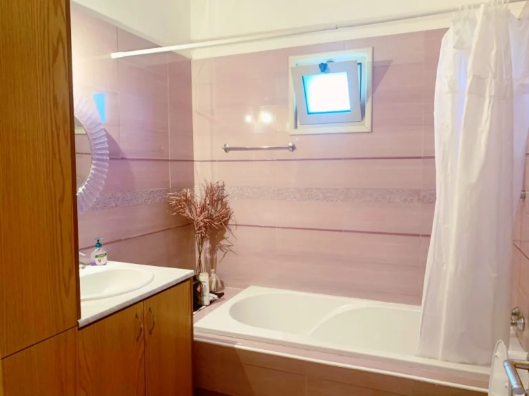 4 Bedroom House for Sale in Polemi, Paphos District