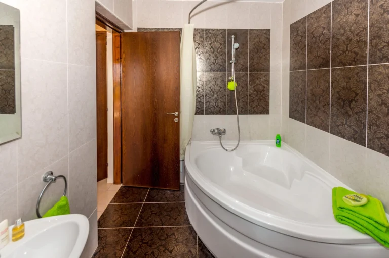 4 Bedroom House for Rent in Peyia, Paphos District