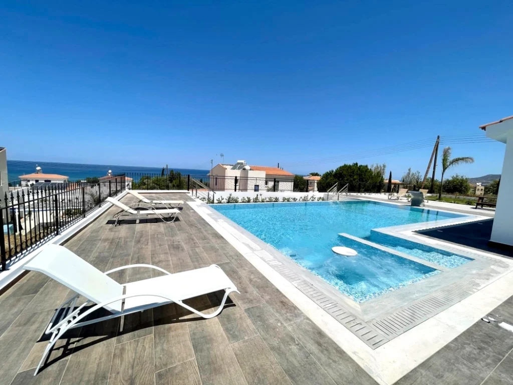 4 Bedroom House for Rent in Argaka, Paphos District