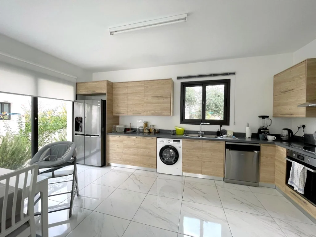 3 Bedroom House for Sale in Chlorakas, Paphos District