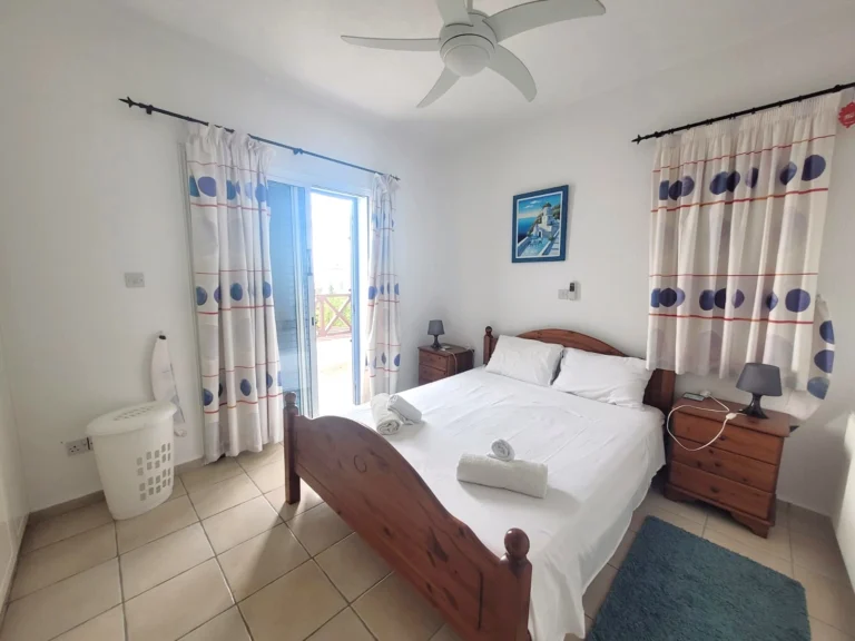 4 Bedroom House for Sale in Chlorakas, Paphos District