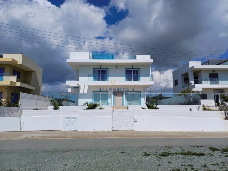 4 Bedroom House for Sale in Agios Theodoros, Larnaca District