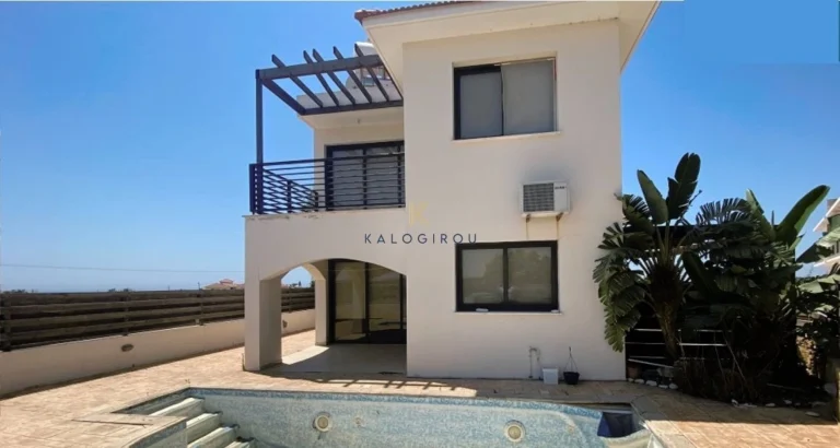 3 Bedroom House for Sale in Mazotos, Larnaca District