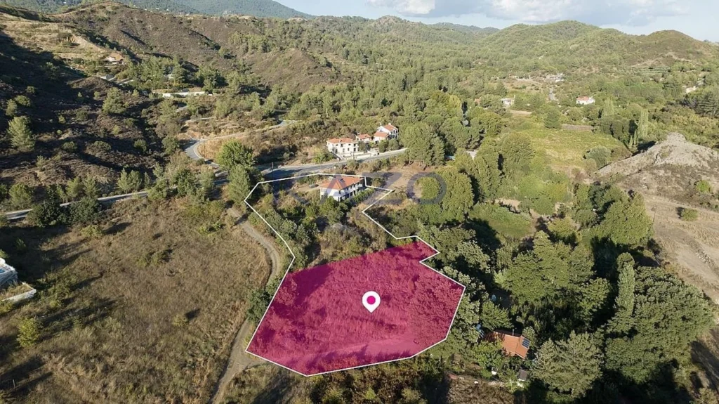 1,735m² Plot for Sale in Mandria, Limassol District