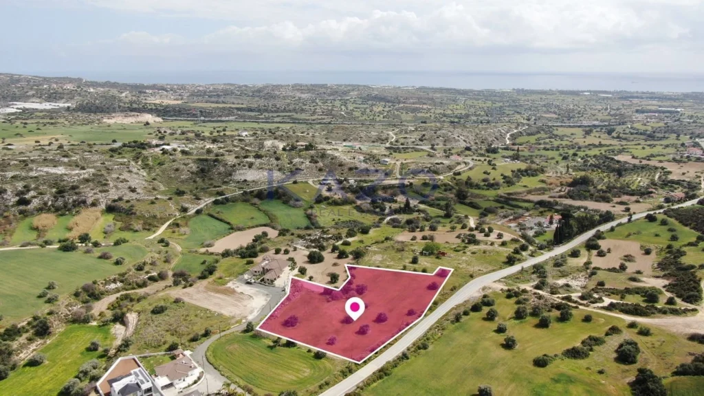 4,850m² Plot for Sale in Tochni, Larnaca District