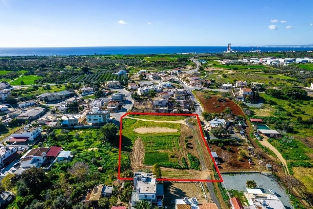 8,302m² Plot for Sale in Ormideia, Larnaca District