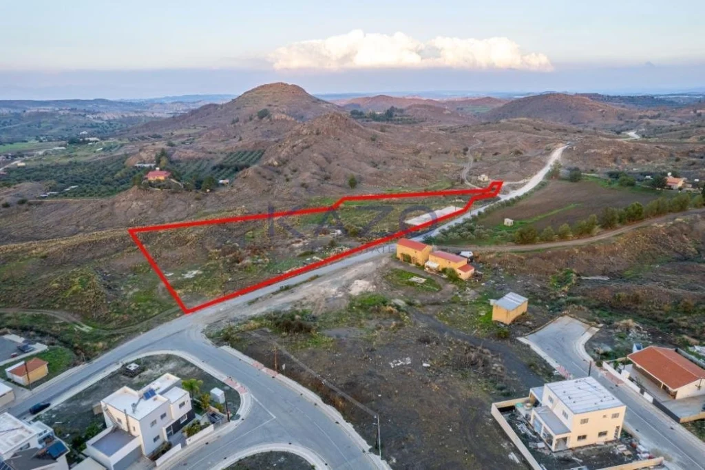 11,295m² Plot for Sale in Analiontas (Kataliontas), Nicosia District