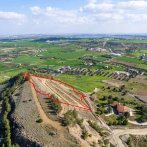 7,358m² Plot for Sale in Pera, Nicosia District