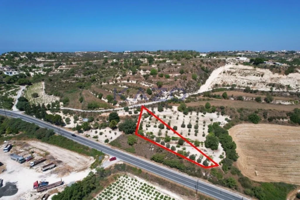 1,649m² Plot for Sale in Tsada, Paphos District