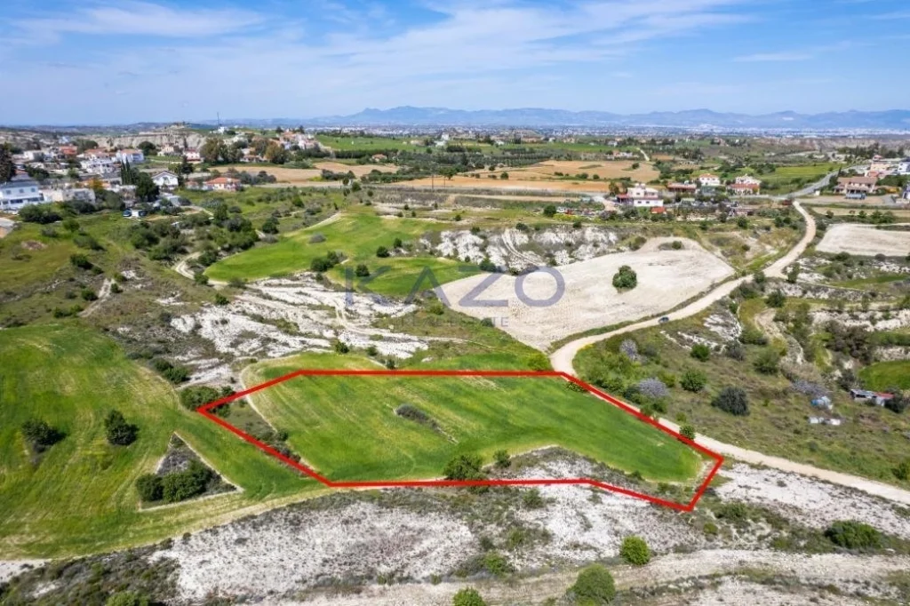 4,330m² Plot for Sale in Kampia, Nicosia District