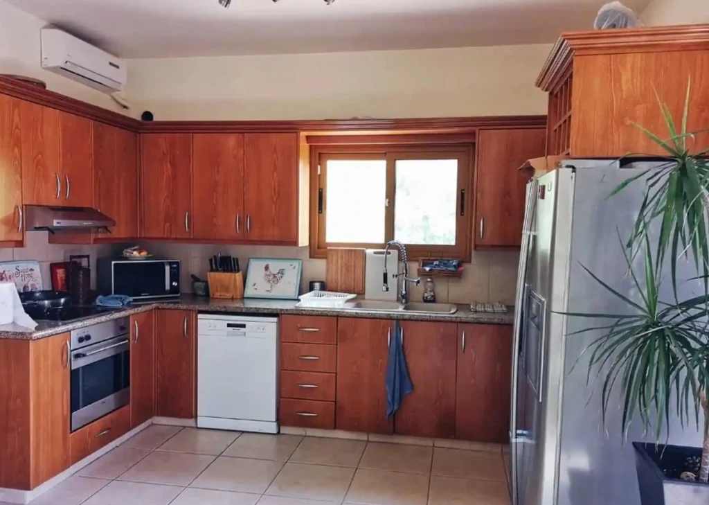 2 Bedroom House for Sale in Akrounta, Limassol District