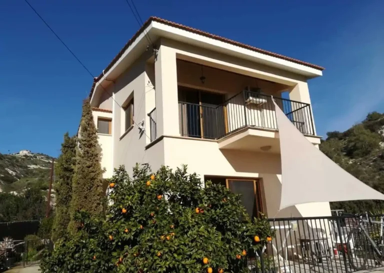 2 Bedroom House for Sale in Akrounta, Limassol District