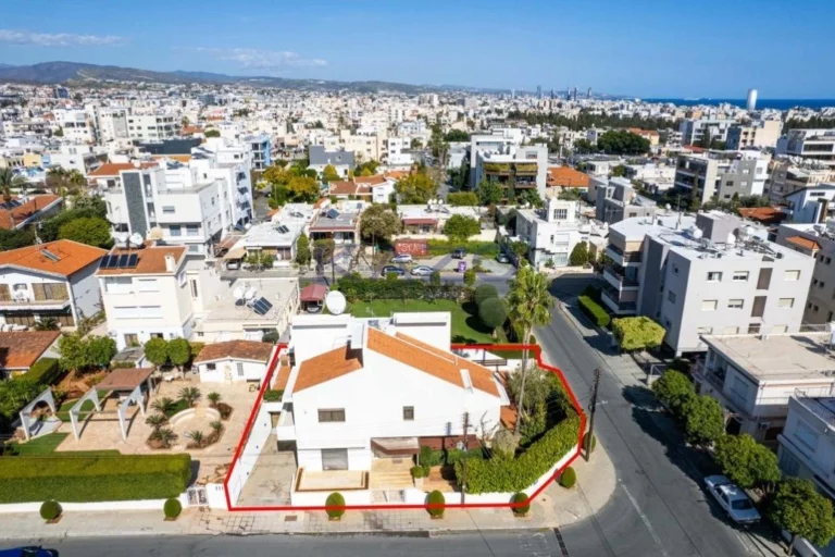 4 Bedroom House for Sale in Limassol – Agios Nektarios