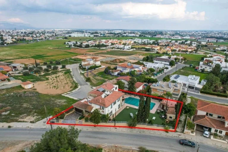 4 Bedroom House for Sale in Strovolos, Nicosia District