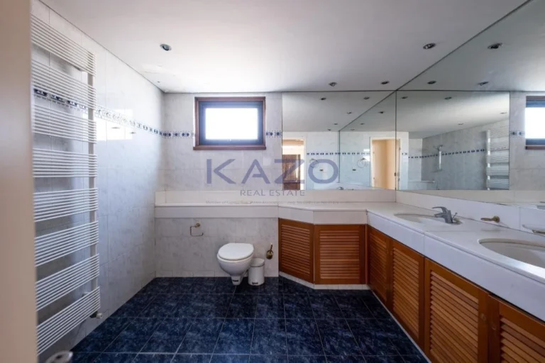 4 Bedroom House for Sale in Strovolos, Nicosia District