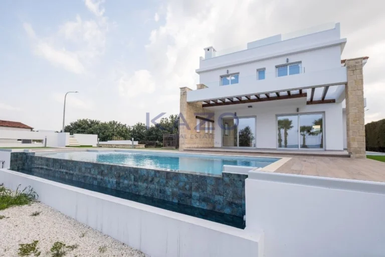 3 Bedroom House for Sale in Neo Chorio Pafou, Paphos District