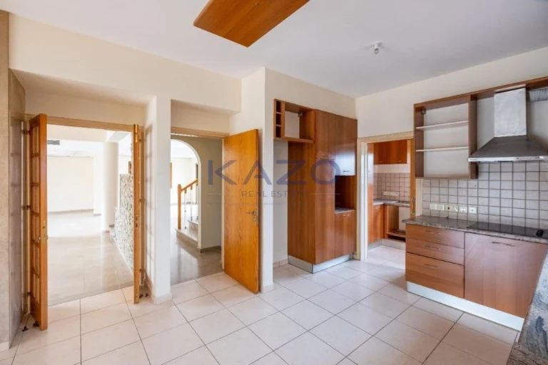 3 Bedroom House for Sale in Strovolos, Nicosia District