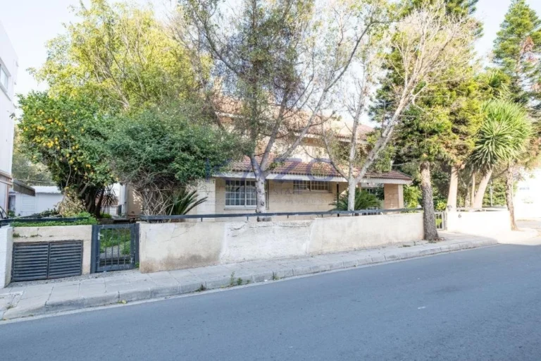 4 Bedroom House for Sale in Strovolos, Nicosia District