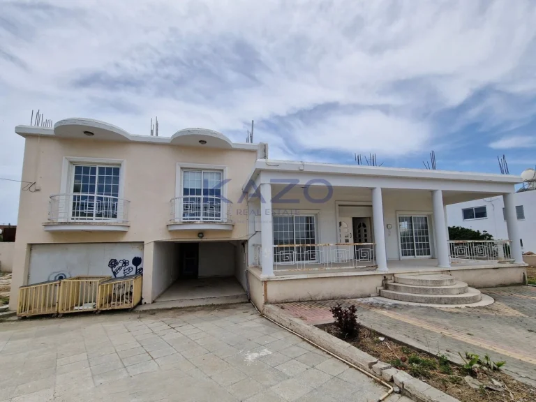 Cheap Houses and Villas for Sale Larnaca up to 300000 euro