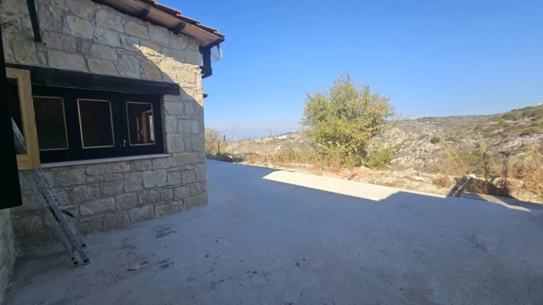 3 Bedroom House for Sale in Armou, Paphos District