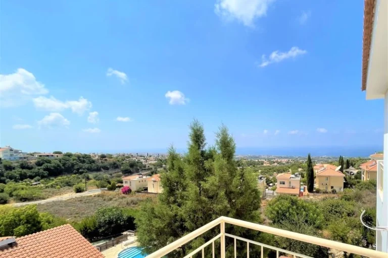 6+ Bedroom House for Sale in Tala, Paphos District