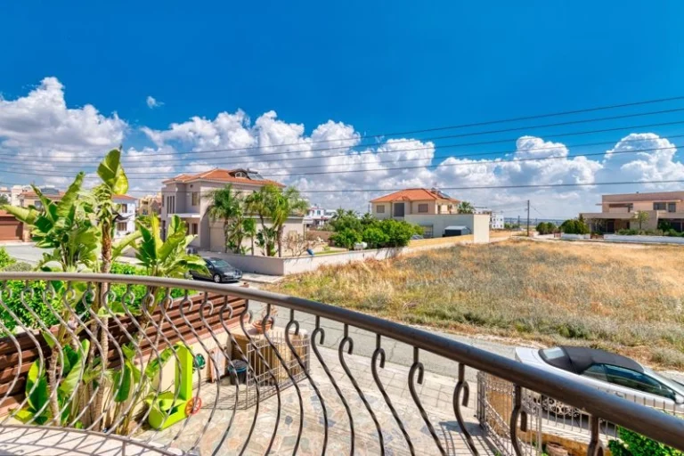 4 Bedroom House for Sale in Livadia Larnakas, Larnaca District