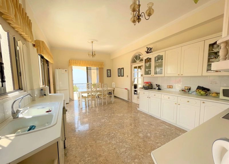 5 Bedroom House for Sale in Tala, Paphos District