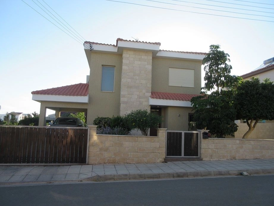 3 Bedroom House for Sale in Erimi, Limassol District