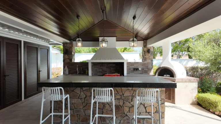 5 Bedroom House for Sale in Erimi, Limassol District