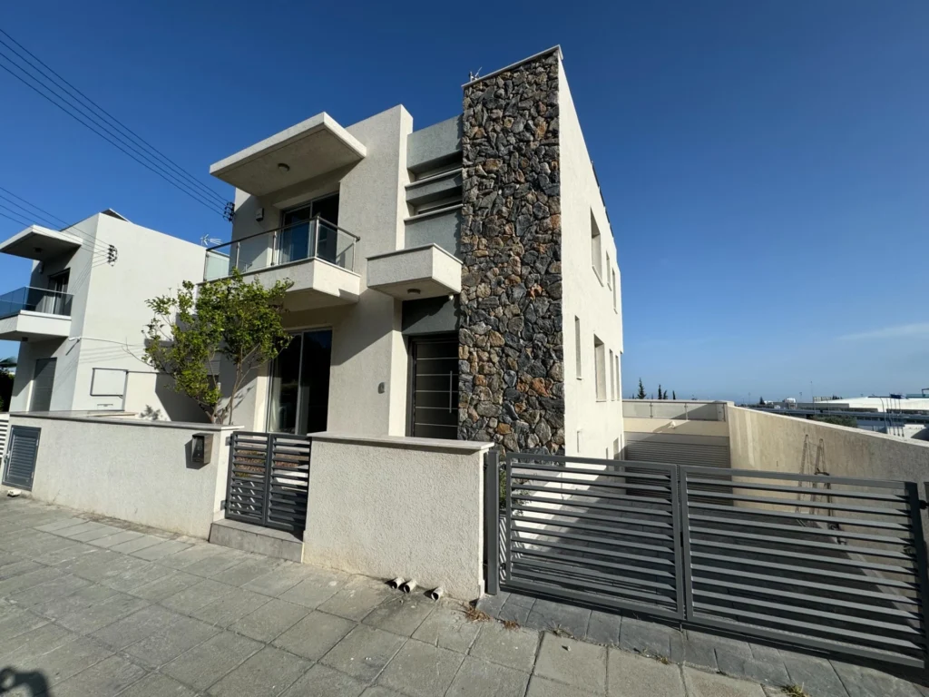 4 Bedroom House for Sale in Limassol – Panthea