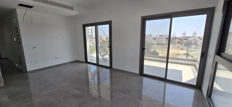4 Bedroom Apartment for Sale in Limassol – Zakaki