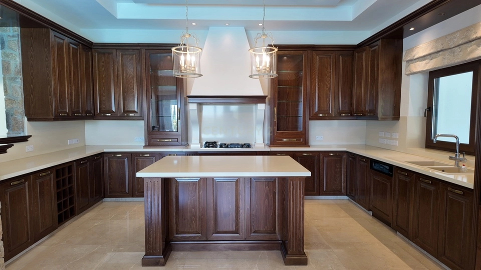 5 Bedroom House for Sale in Erimi, Limassol District