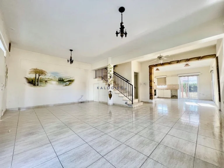 4 Bedroom House for Sale in Livadia Larnakas, Larnaca District