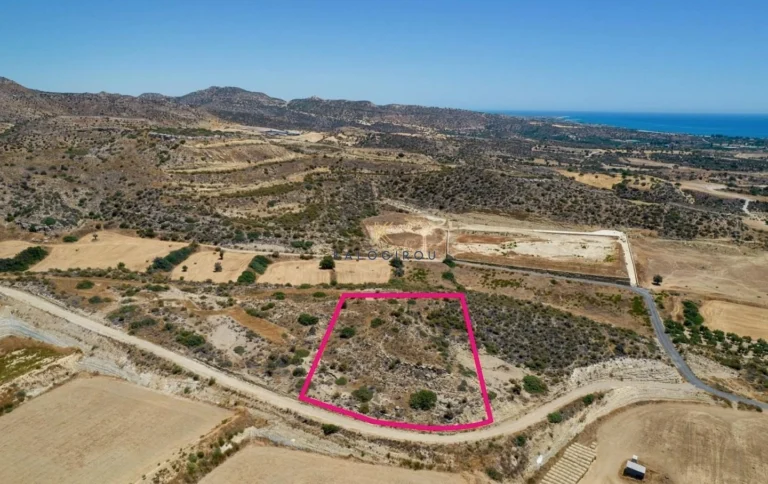 7,174m² Plot for Sale in Maroni, Larnaca District