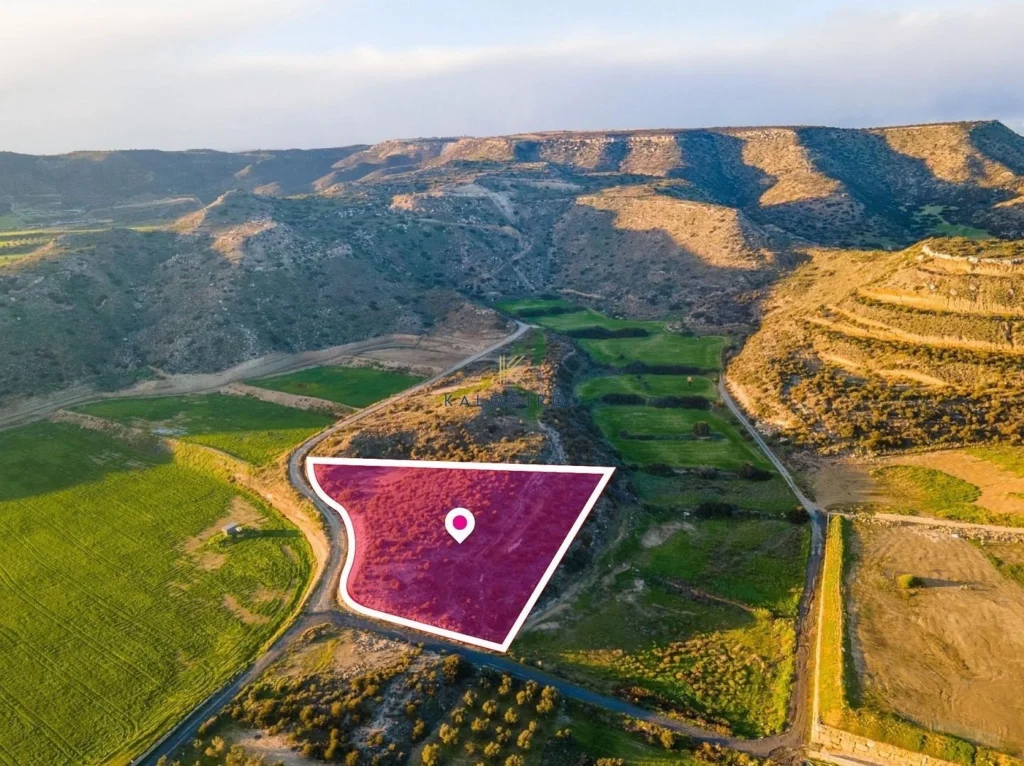 7,173m² Plot for Sale in Maroni, Larnaca District